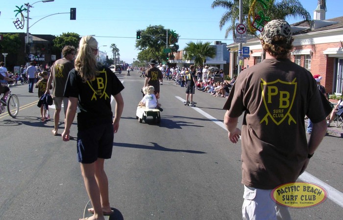 pb-xmas-parade2-2004